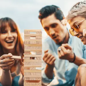 Juego de Torre de Tragos: ¡Diversión y emoción asegurados! - Juego Torre de Tragos Estilo Jenga Shots