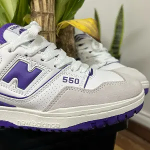 NEW BALANCE 550 VIOLETA