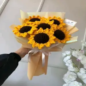 Ramo de 6 girasoles a crochet