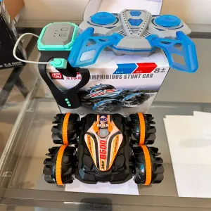 Carro control remoto con la mano REFB600