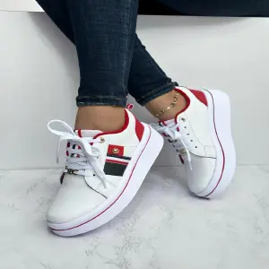 zapatilla tipo TOMMY TRACTOR