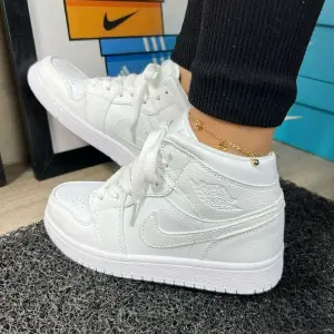 PROMO Bellas Botas Nike Blancas