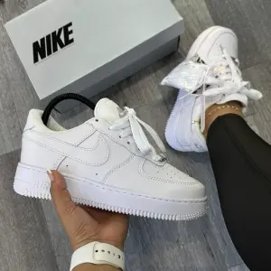 NIKE FOR ONE