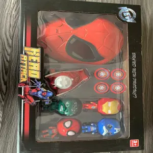 AVENGERS HERO ATTACK SET 1