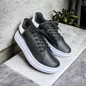 DEPORTIVO McQueen  SUELA CLASICA