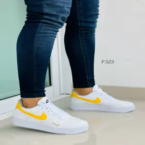 NIKE AIR FORCE 1 🏆