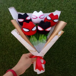 Ramo 5 tulipanes Spiderman