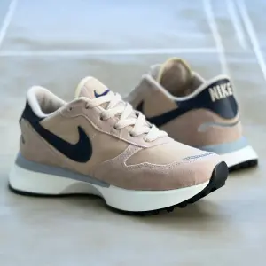 COMBO DEPORTIVO  NIKE WAFLE DE DAMA