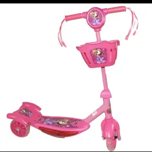 Patinete de canasta de tres ruedas
