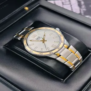 RELOJ Q&Q  Classic Edition Yess2