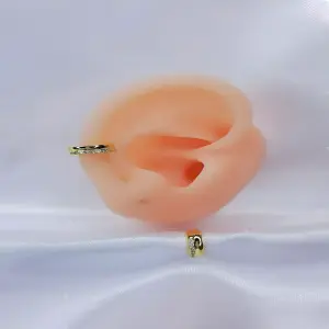EARCUFF DORADO PEQUEÑO