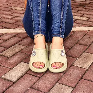 Pantuflas Bab Bunny Unisex