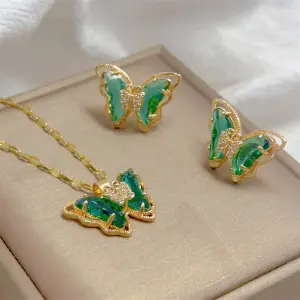 ARETES MARIPOSA