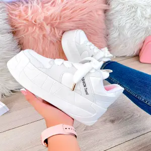 FASHION TRENDY