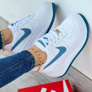 NIKE DAMA DOBLE PISO