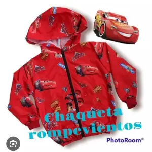 Chaqueta rompevientos niño cars roja