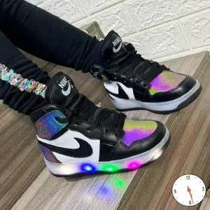DEPORTIVO JORDAN LUCES KIDS