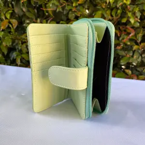 Billetera Ref. 8