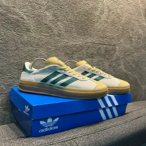 ADIDAS GAZELLE