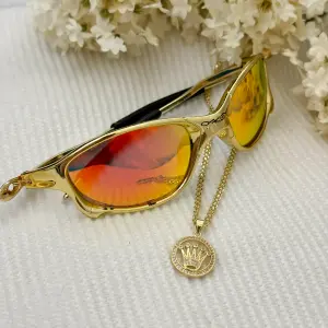 Chino, Rolex, Gafas Oakley