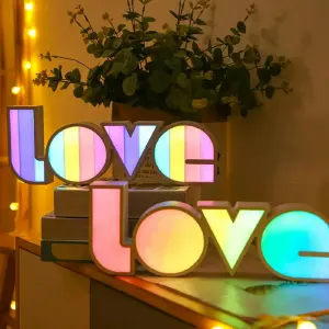 lampara decorativa love , funciona con t