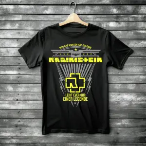 CAMISETA ROCKERA