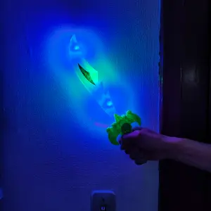 Sable De Luz Espada Luces Sonidos Disfra