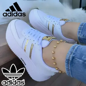 Tenis Adidas 2 Lineas Blanco Dorado Dama