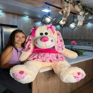 Perra con vestido 135 cm