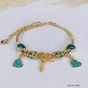 PANDORA DORADA CORAZONES AZULES