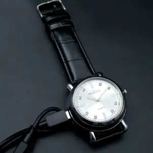 MRN RELOJ MARINE CUERO ENCENDEDOR