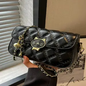 Bolso pequeño con cadena de gato