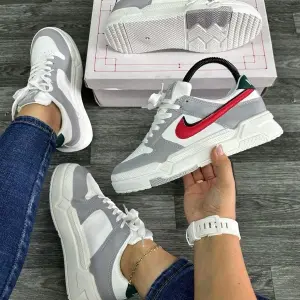 Nike nuevo doble chulo A