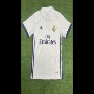 CAMISETA REAL MADRID RETRO16/17