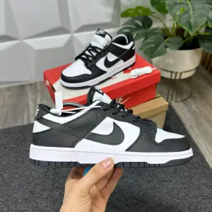 nike sb low panda