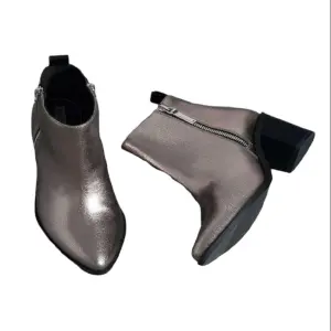 BOTIN CUERO REF HUNGRIA