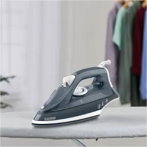 Plancha de Ropa a Vapor B+D IRBD300