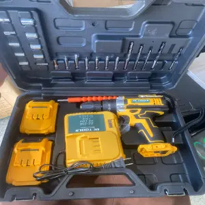 taladro amarillo percutor