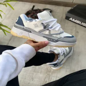Mike Amiri Cordón CABALLERO