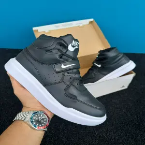 BOTA NIKE CIERRE