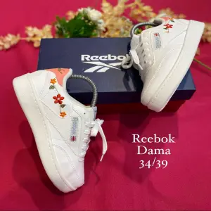 Reebok bordada