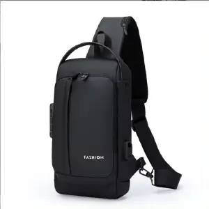 Carriel tipo pechera impermeable con USB