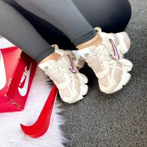 NIKE V2K RUN DAMA