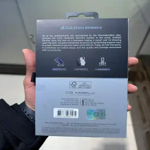 Esctuche Mercedez  Iphone 14 Pro Max