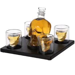 Set Whiskera Forma Calavera 4 Vasos