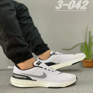 ZOOM X  INVISIBLE CABALLERO
