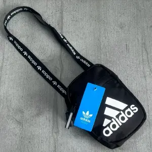 Carriel adidas