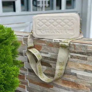 Bolso manos libre chanel