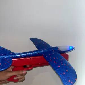 PISTOLA LANZADOR DE AVION RESISTENTE