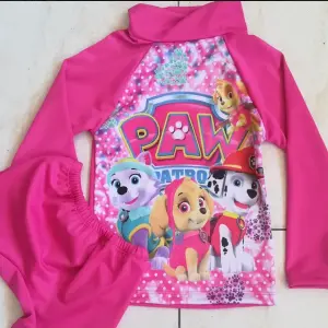 Traje de baño paw patrol fucsia niña